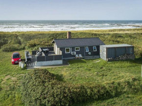 Palatial Holiday Home in Bl vand Overlooking Seashore